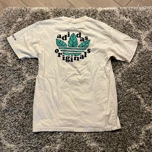 Beige Adidas T-Shirt with Nature patterns on front/back